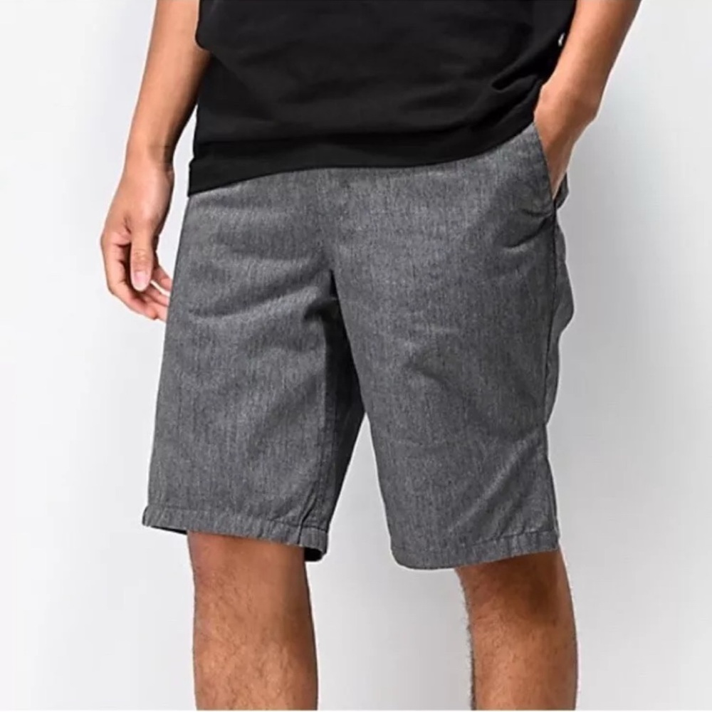 Freeworld Men’s Discord Relaxed Heather Grey Chino Shorts 36 Inch Waist EUC